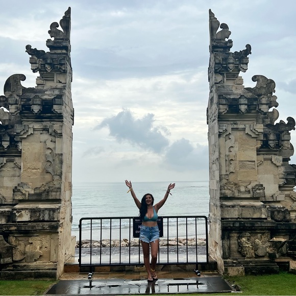 Meet your Posher, Kelly - Picture 14 of 15